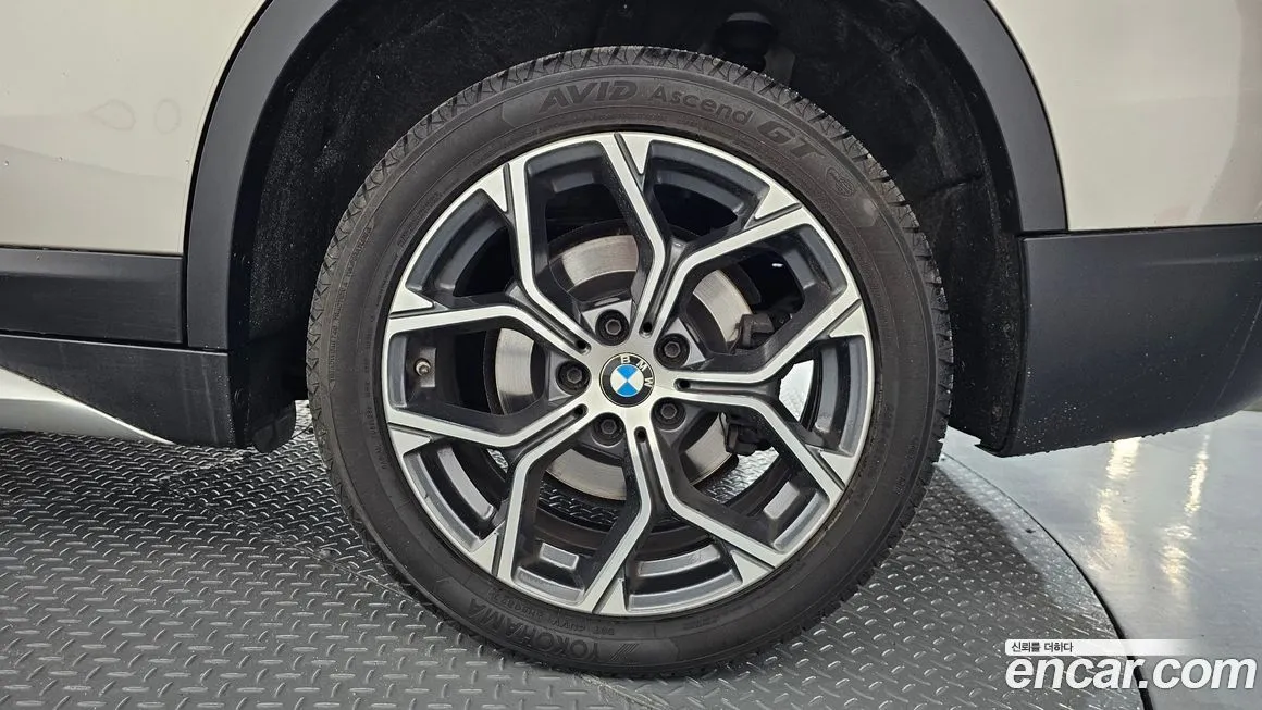 BMW X1 — фото 10