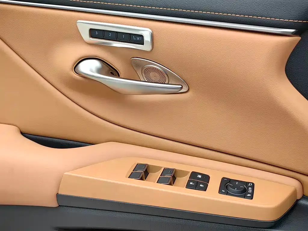 Lexus ES 2025 из CN, фото 4