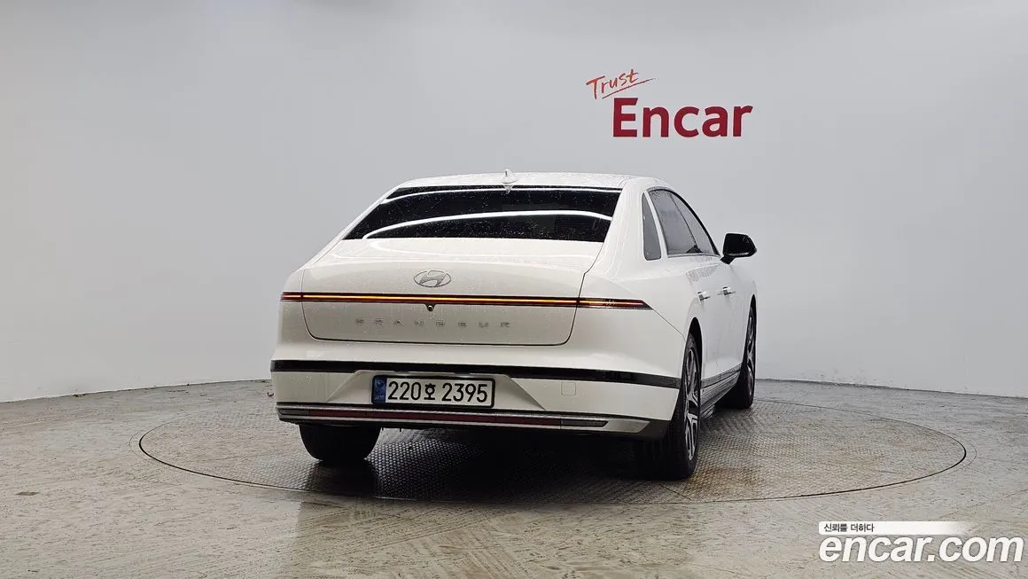Hyundai Grandeur 2023 из KR, фото 2