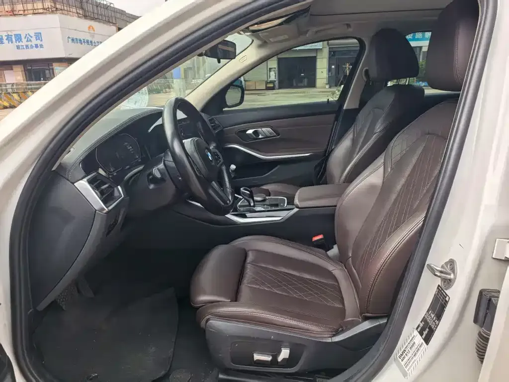 BMW 3 Series 2022 из CN, фото 4