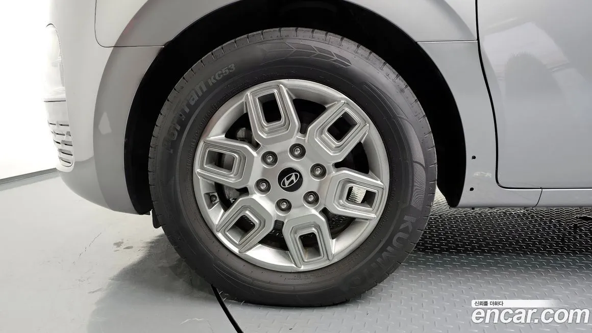 Hyundai Staria — фото 2