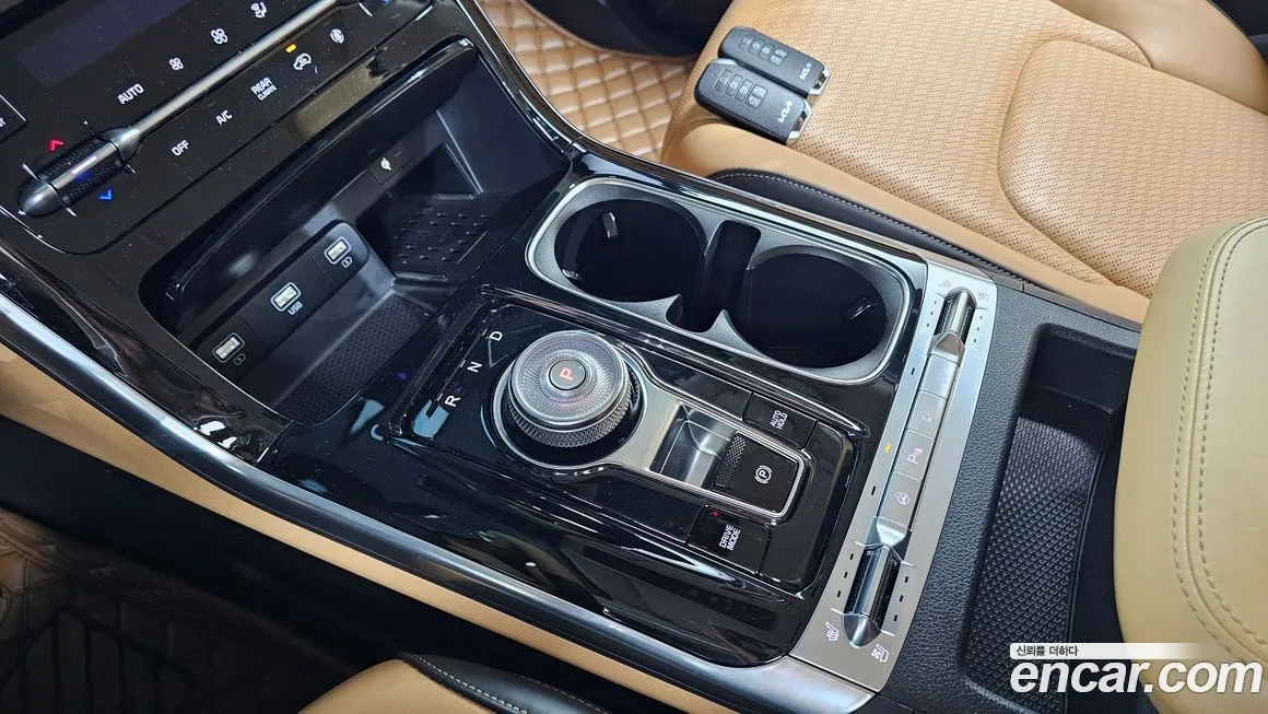 Kia Carnival — фото 10
