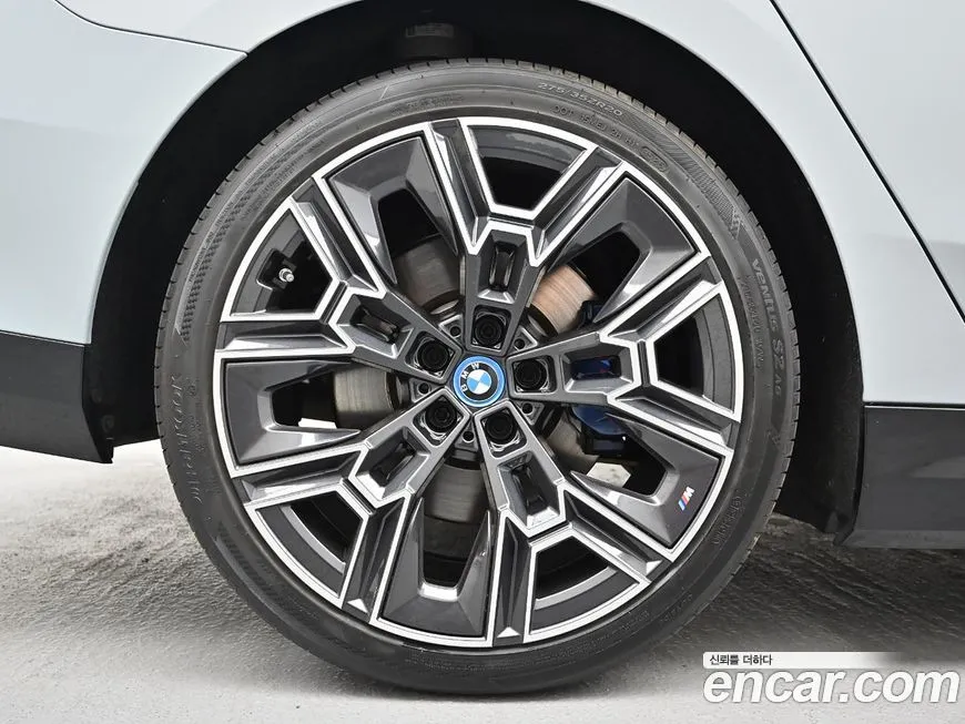 BMW 5-Series 2025 из KR, фото 6