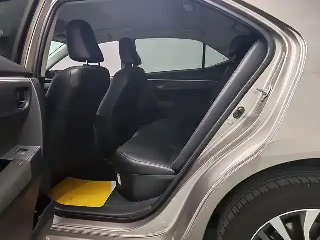 Toyota Corolla Hybrid 2022 из CN, фото 2