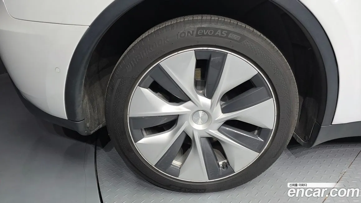 Tesla Model Y 2022 из KR, фото 8