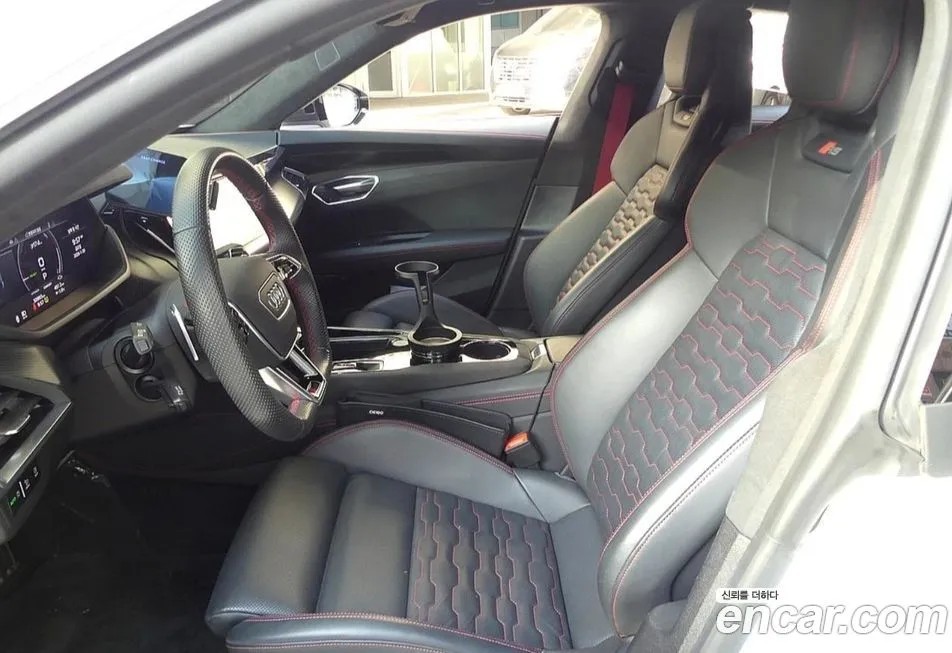 Audi RS e-tron GT 2022 из KR, фото 3