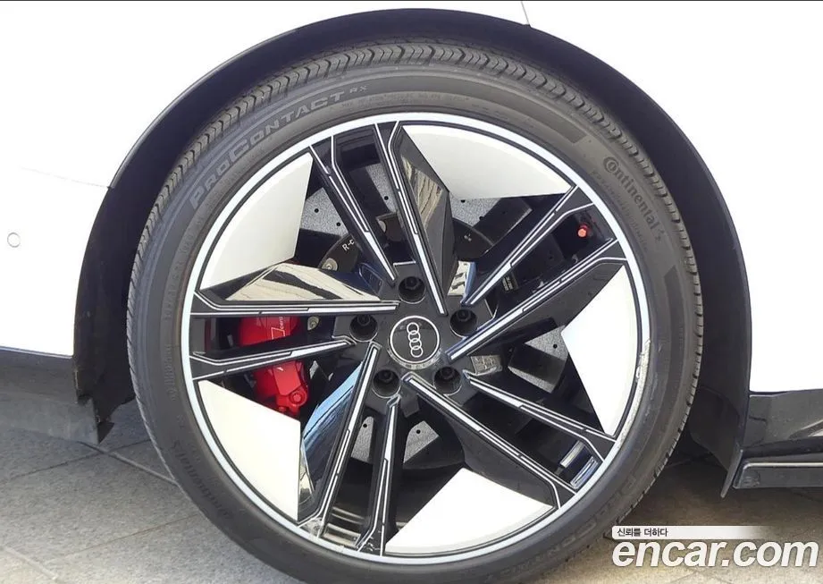 Audi RS e-tron GT 2022 из KR, фото 8