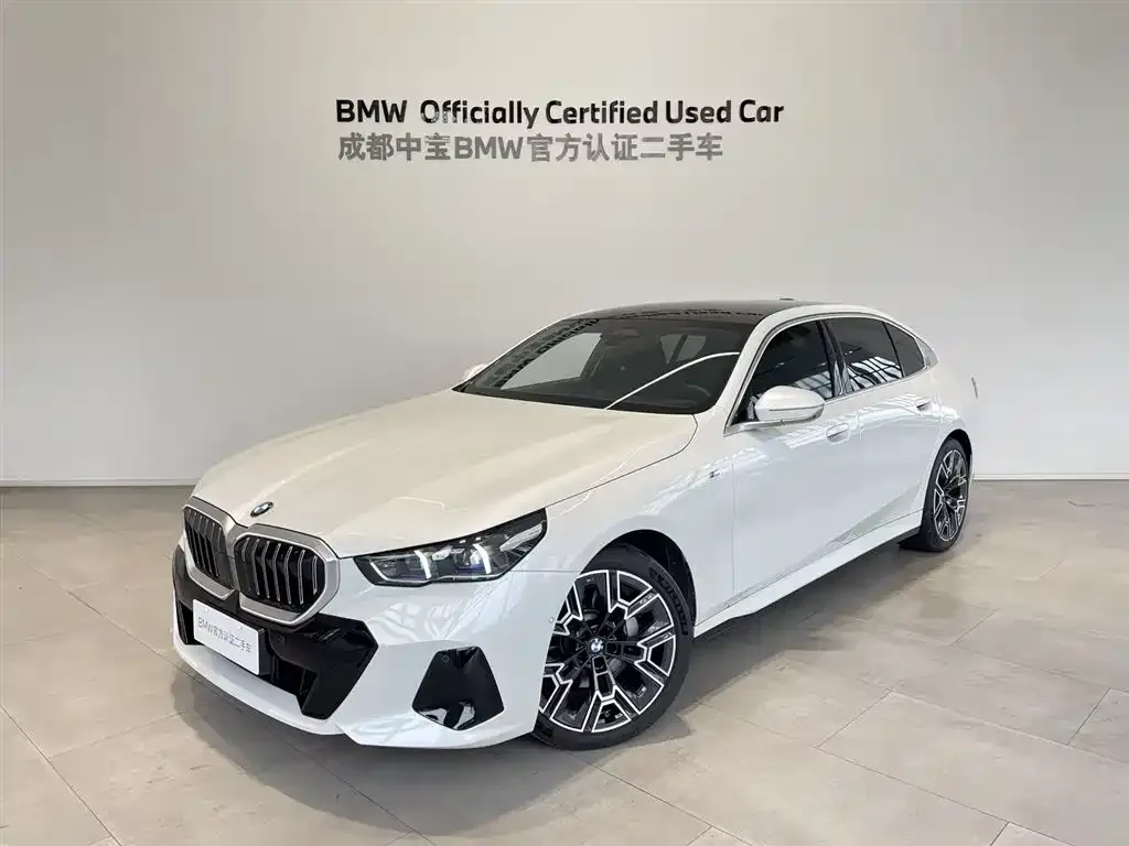 BMW 5 Series — фото 1