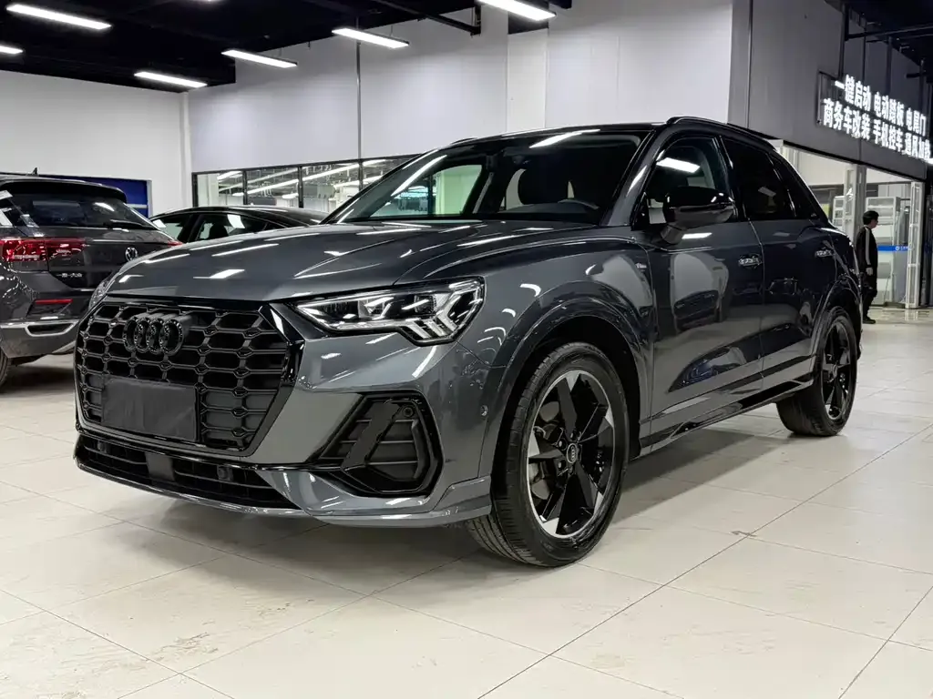 Audi Q3 2023 из CN, фото 1