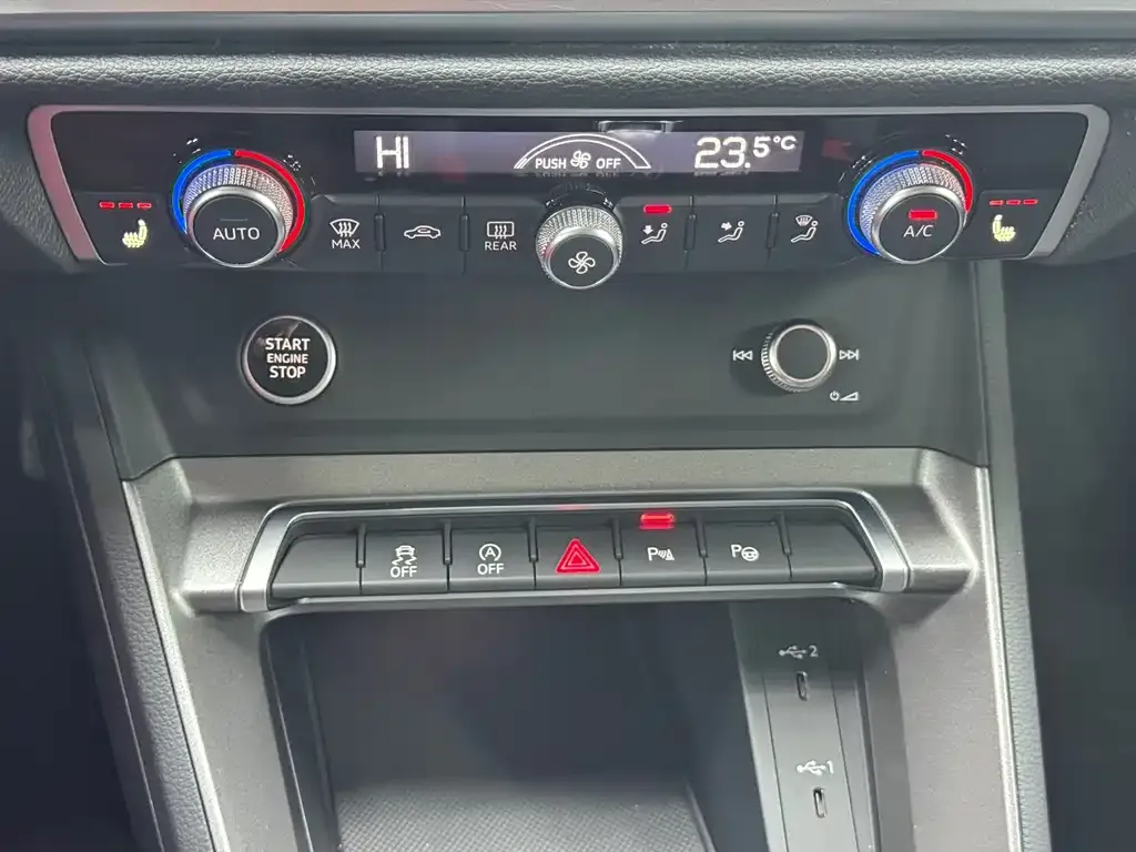 Audi Q3 2023 из CN, фото 4