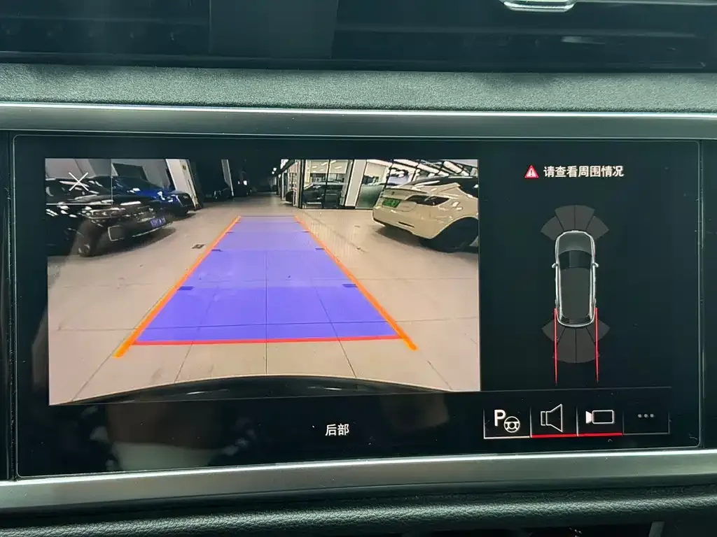 Audi Q3 2023 из CN, фото 3