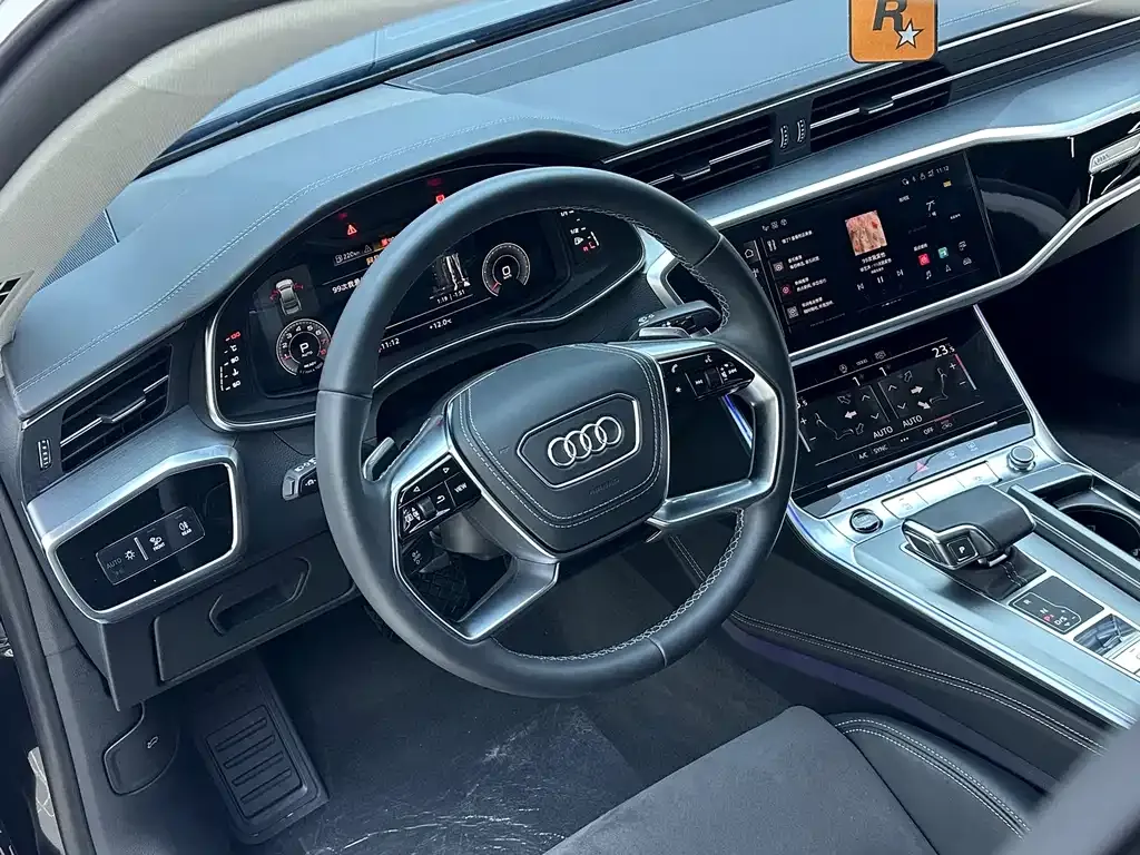 Audi A7L — фото 8