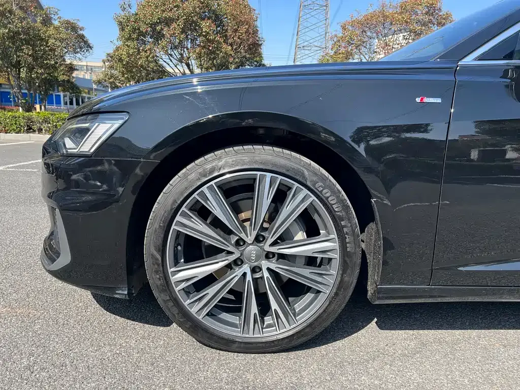 Audi A6L — фото 5