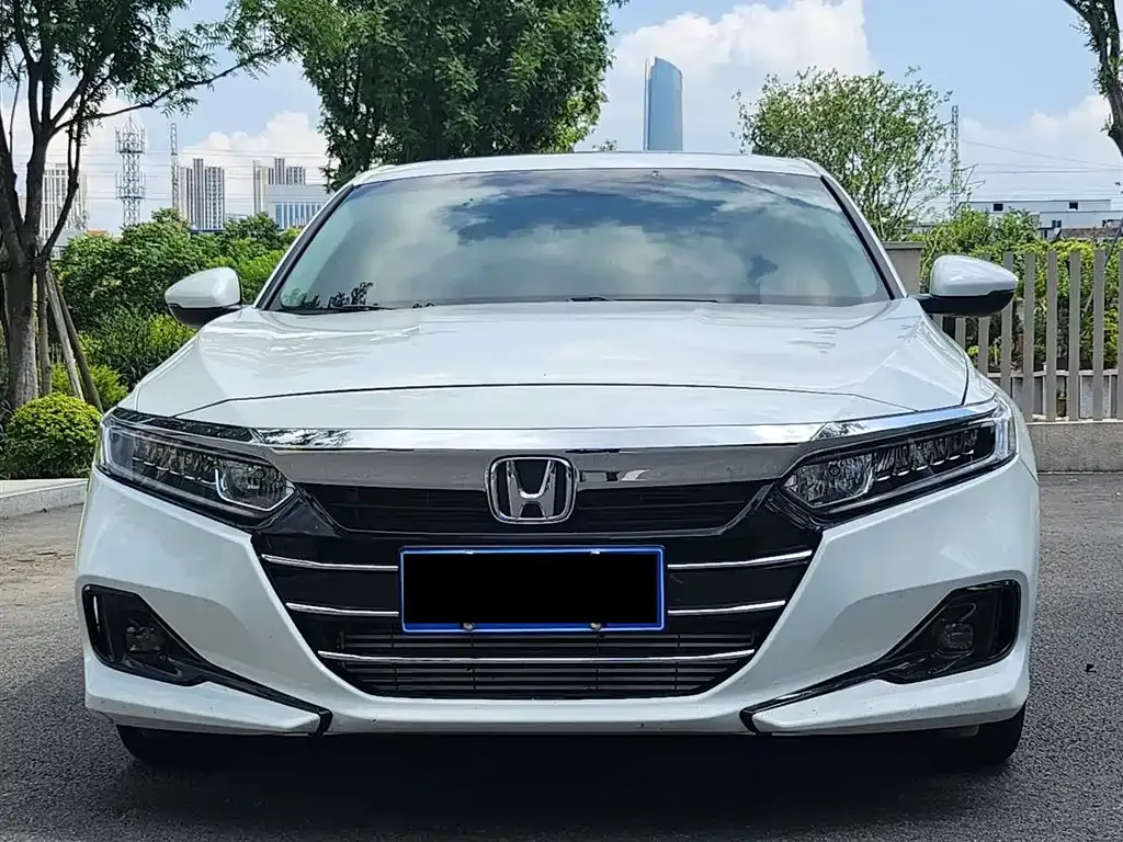 Honda Accord — фото 10