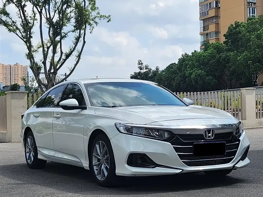 Honda Accord — фото 8