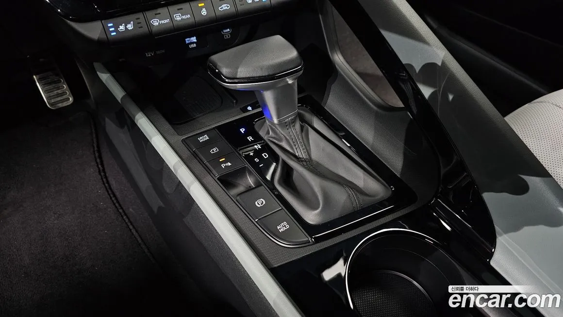 Hyundai AVANTE — фото 4