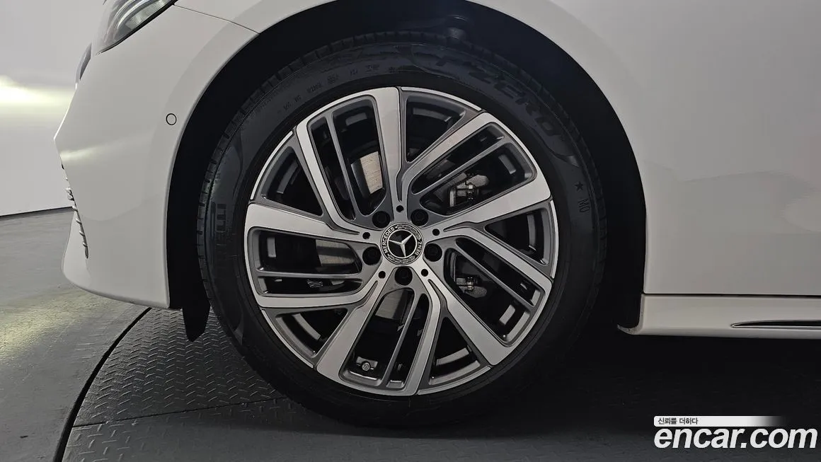 Mercedes-Benz E-Class 2024 из KR, фото 3
