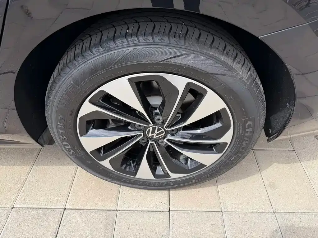 Volkswagen Passat — фото 2