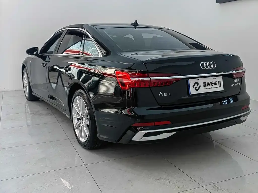 Audi A6L — фото 10