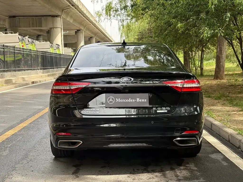 Ford Taurus 2021 из CN, фото 8