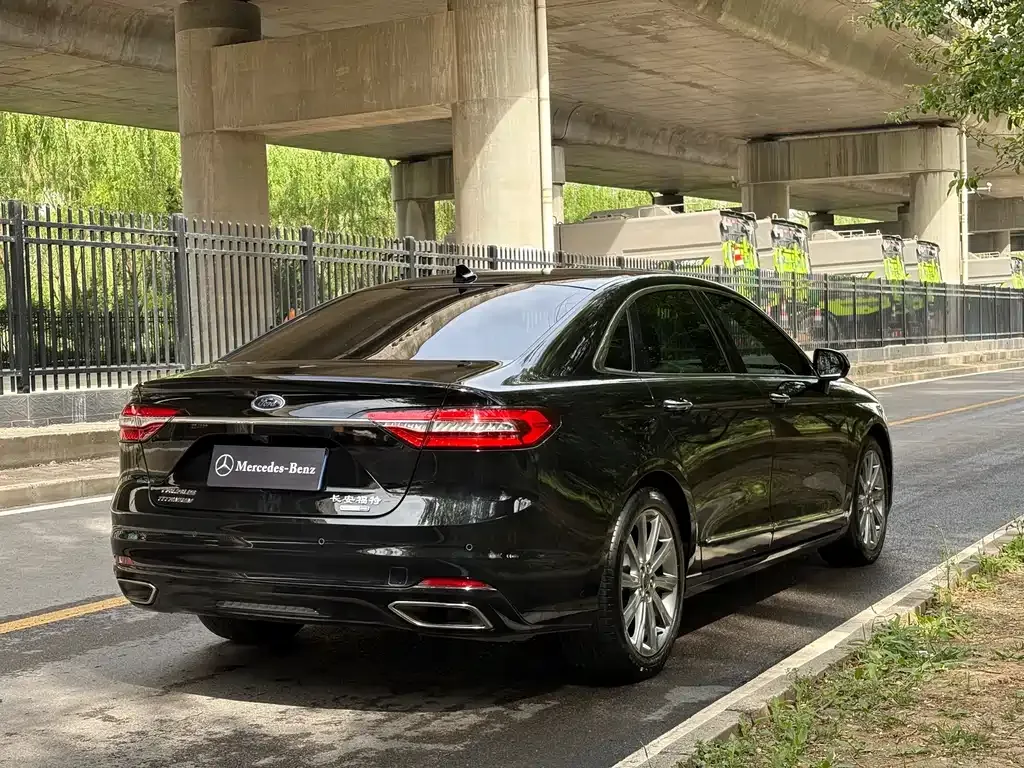 Ford Taurus 2021 из CN, фото 5