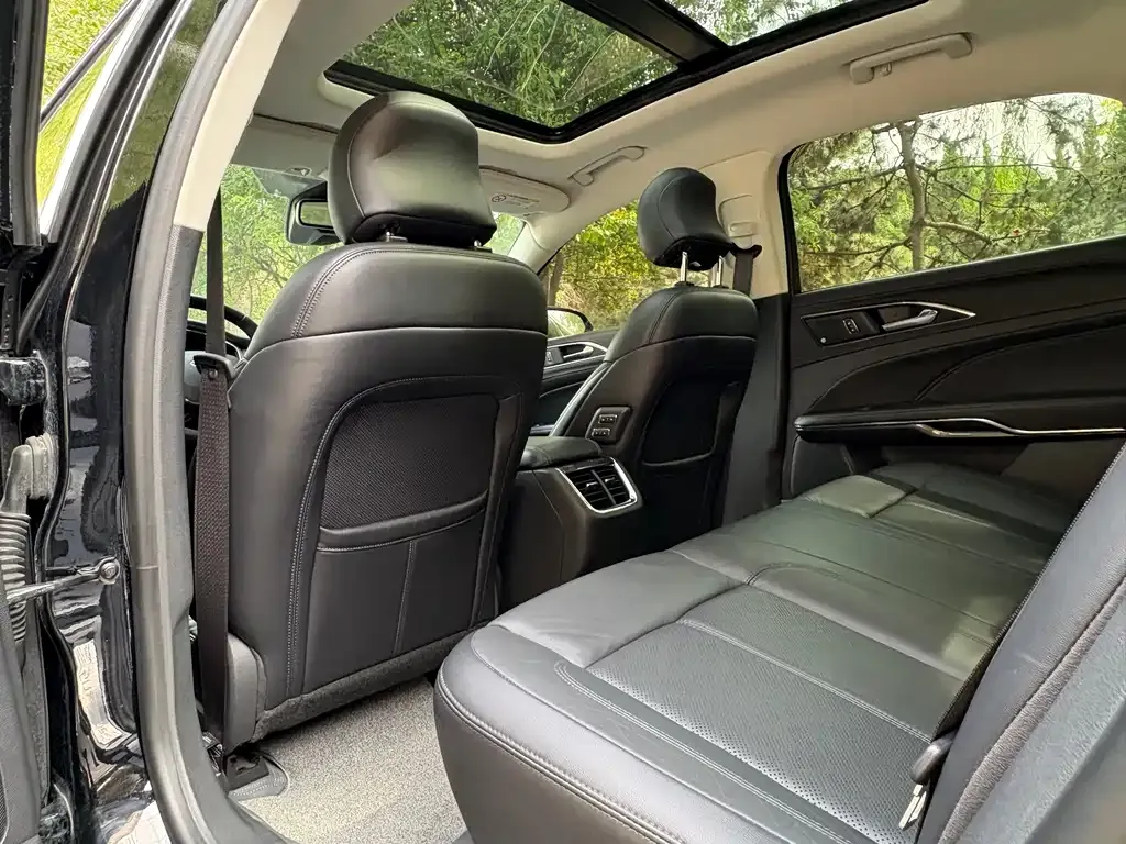 Ford Taurus 2021 из CN, фото 6
