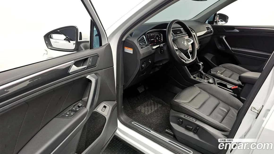 Volkswagen Tiguan — фото 4