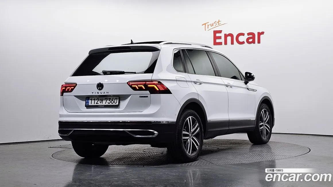 Volkswagen Tiguan — фото 5