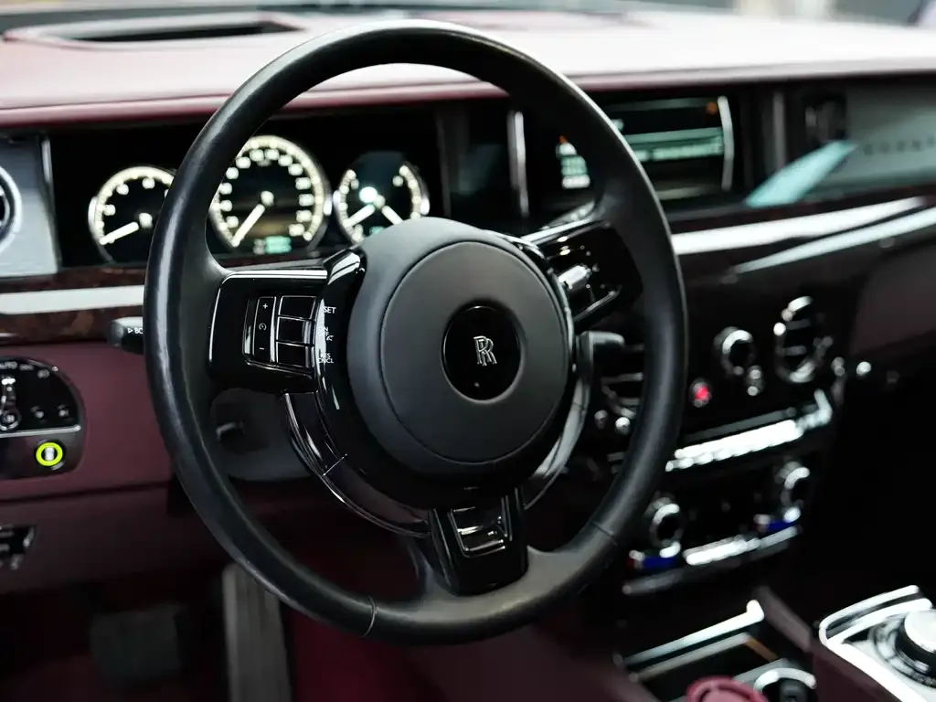 Rolls-Royce Phantom 2022 из CN, фото 7