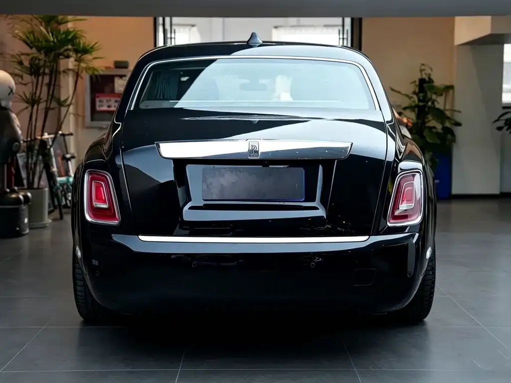 Rolls-Royce Phantom 2022 из CN, фото 8