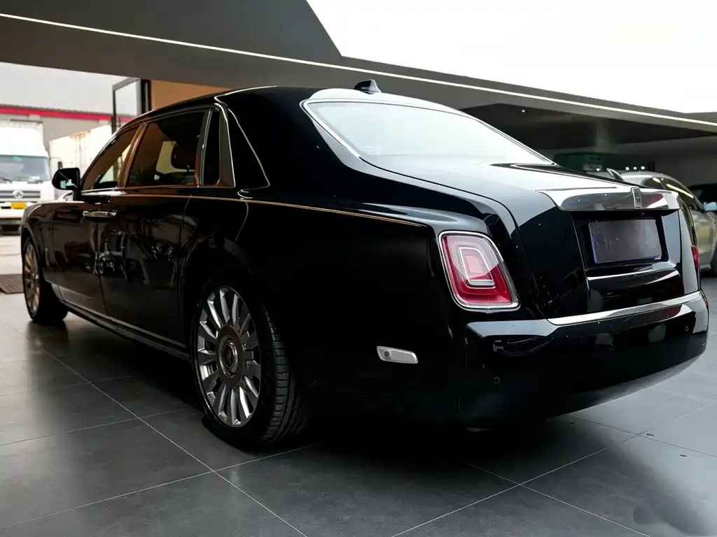 Rolls-Royce Phantom 2022 из CN, фото 4