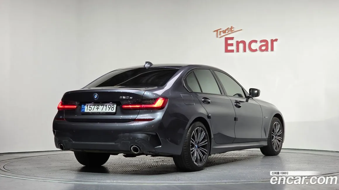 BMW 3-Series 2022 из KR, фото 4