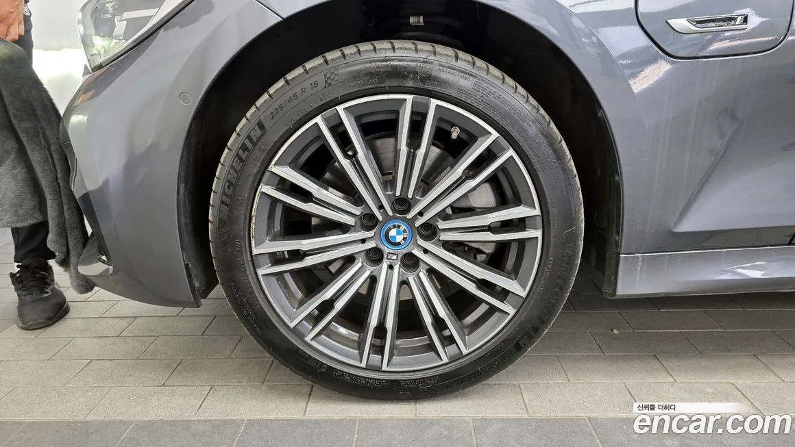 BMW 3-Series 2022 из KR, фото 5