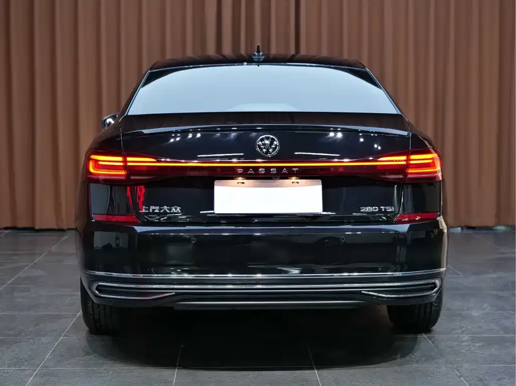 Volkswagen Passat — фото 5
