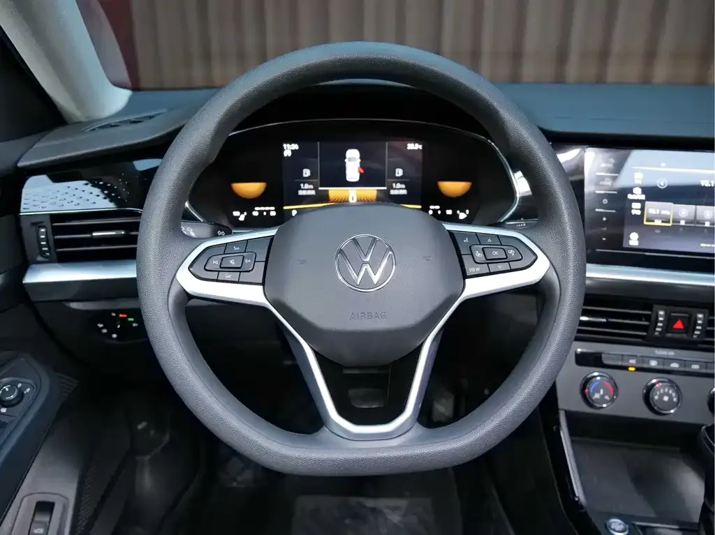Volkswagen Passat — фото 10