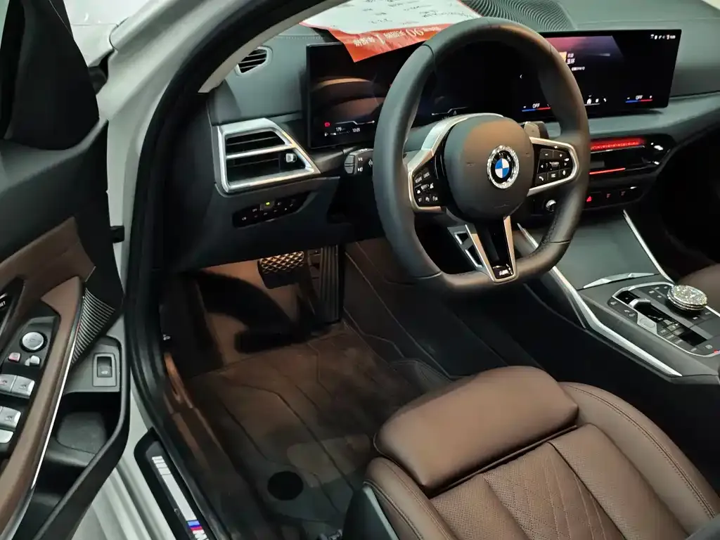 BMW 3 Series 2024 из CN, фото 7