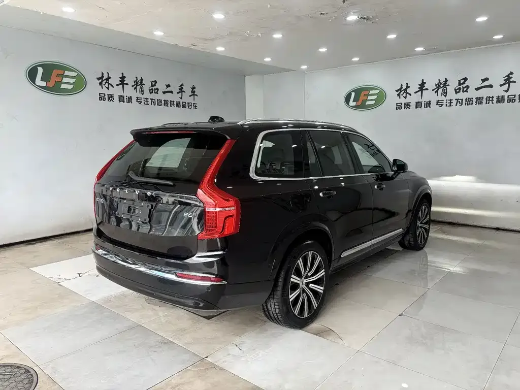 Volvo XC90 — фото 2