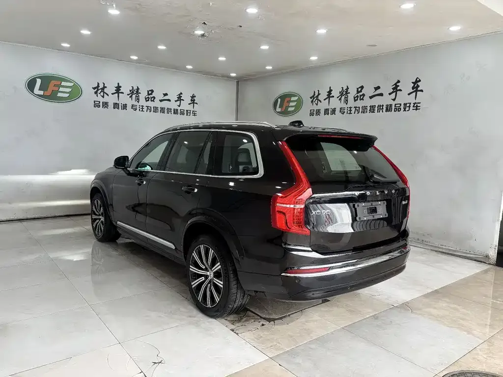 Volvo XC90 — фото 7