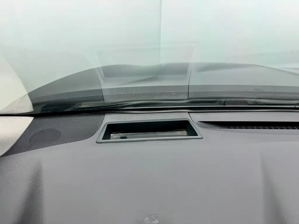 Toyota Camry 2023 из CN, фото 2