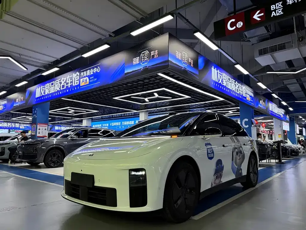 Li Auto i6