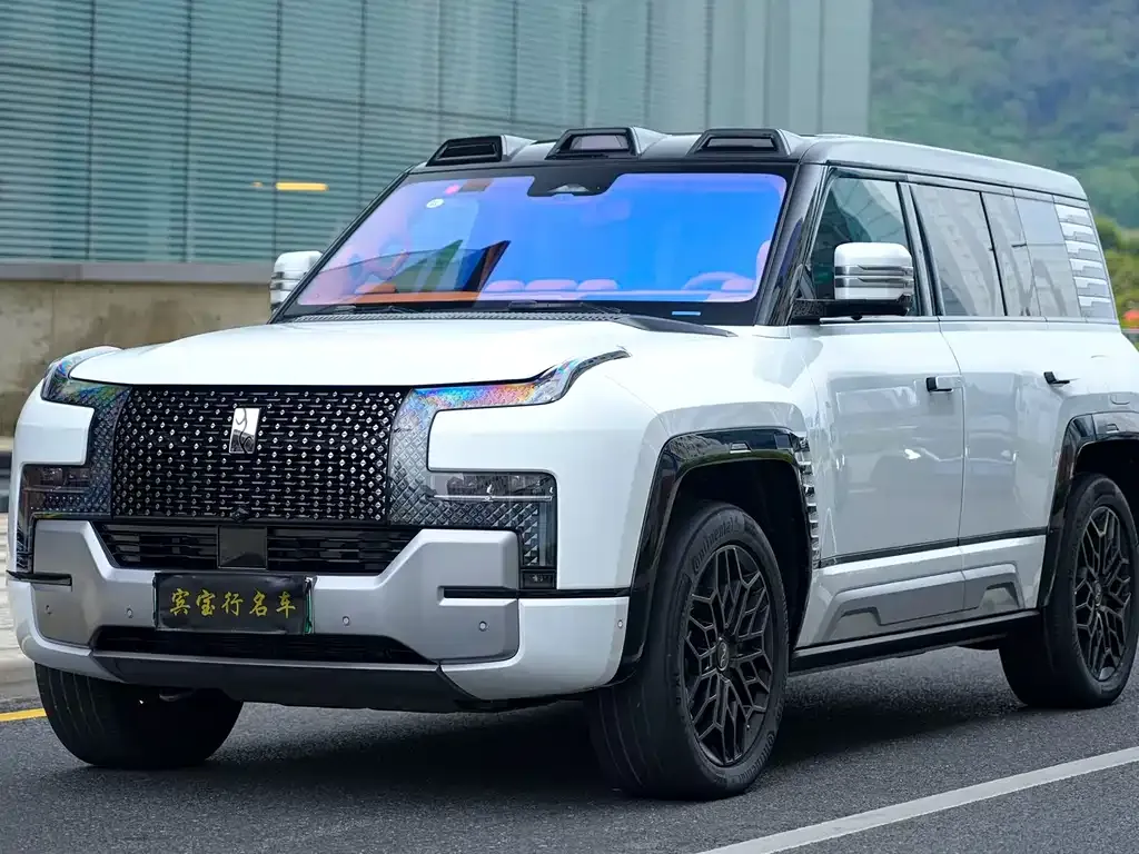 Yangwang U8