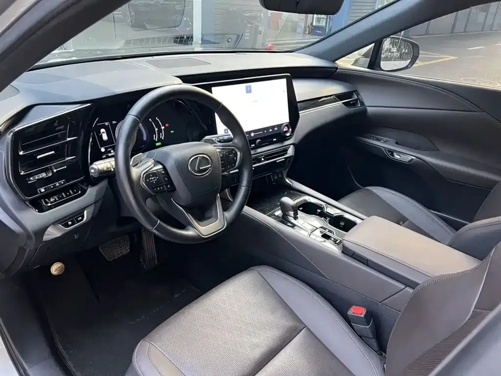 Lexus RX — фото 4