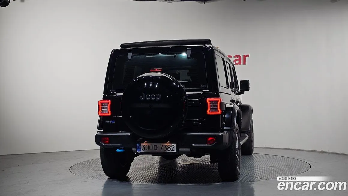 Jeep Wrangler 2022 из KR, фото 4
