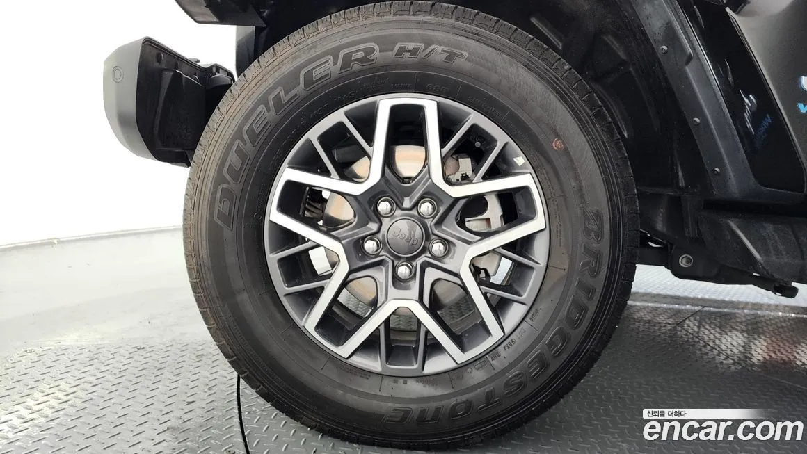 Jeep Wrangler 2022 из KR, фото 9