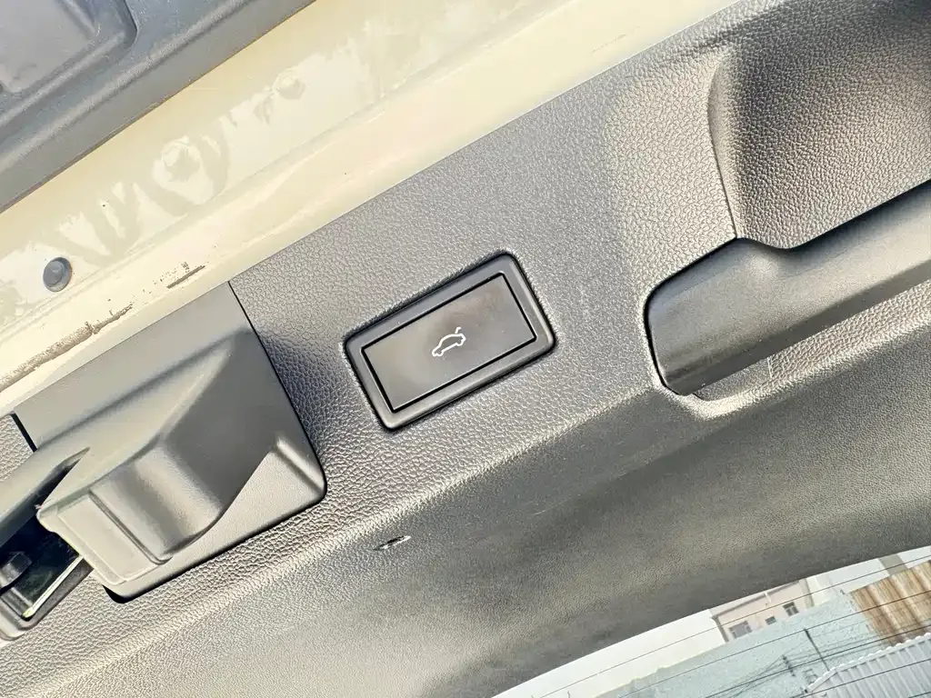 Volkswagen Lamando 2023 из CN, фото 10