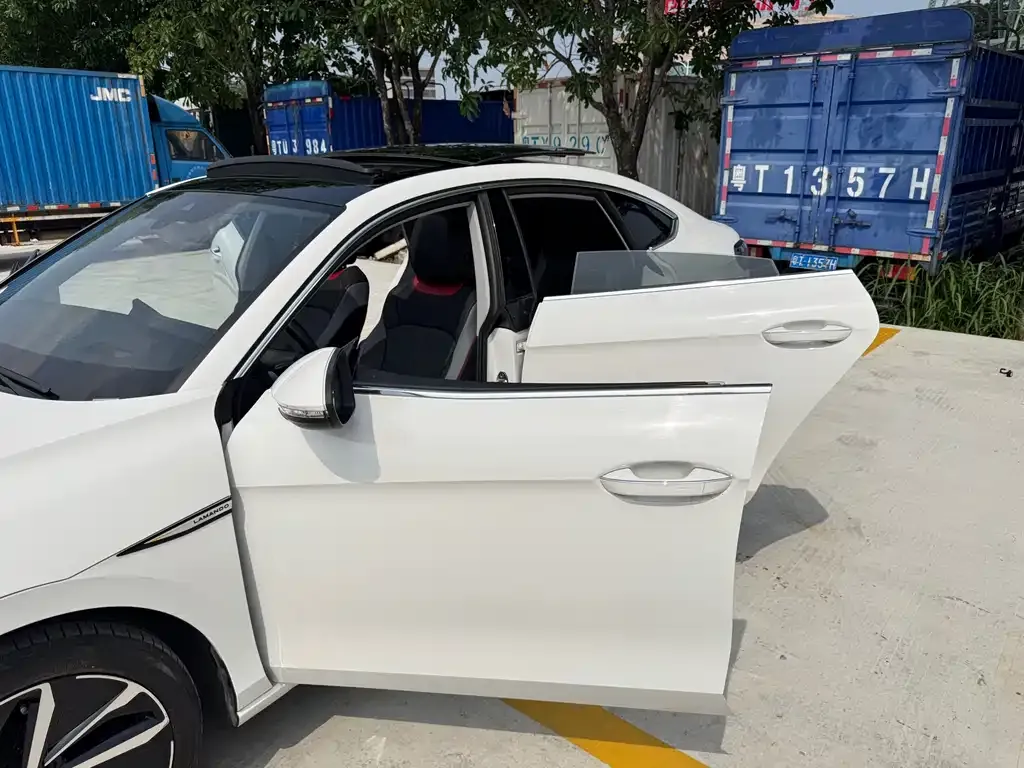 Volkswagen Lamando 2023 из CN, фото 6