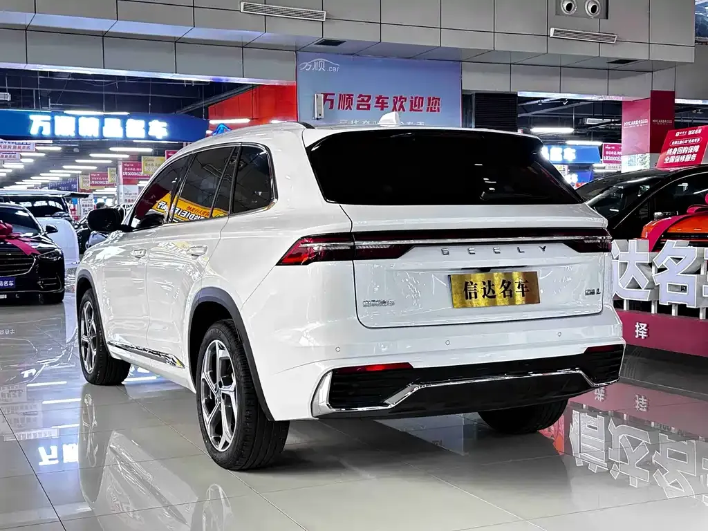 Geely Xingyue L — фото 5