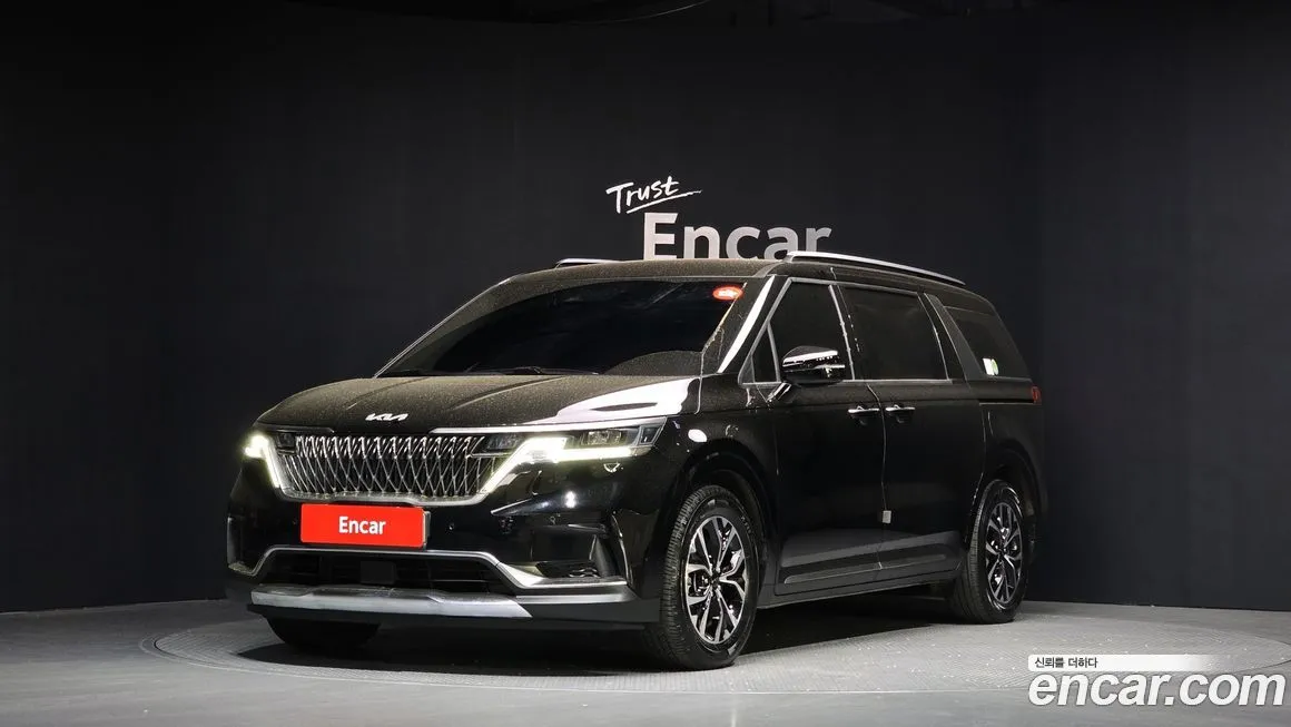 Kia Carnival — фото 1