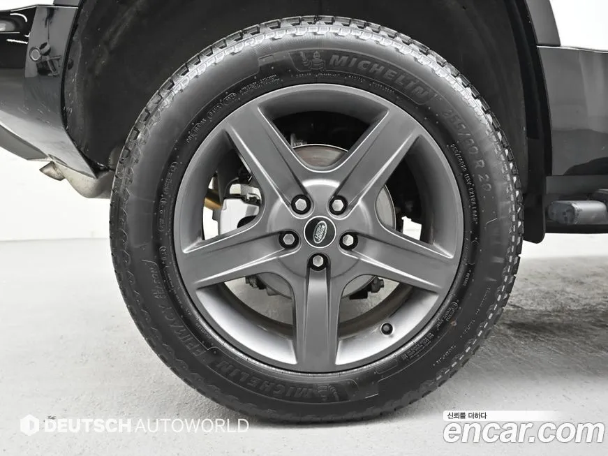 Land Rover Defender — фото 10