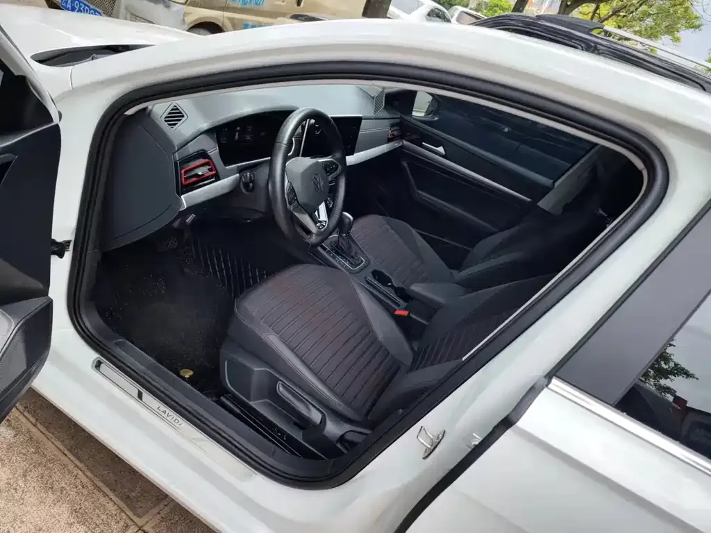 Volkswagen Lavida 2023 из CN, фото 7